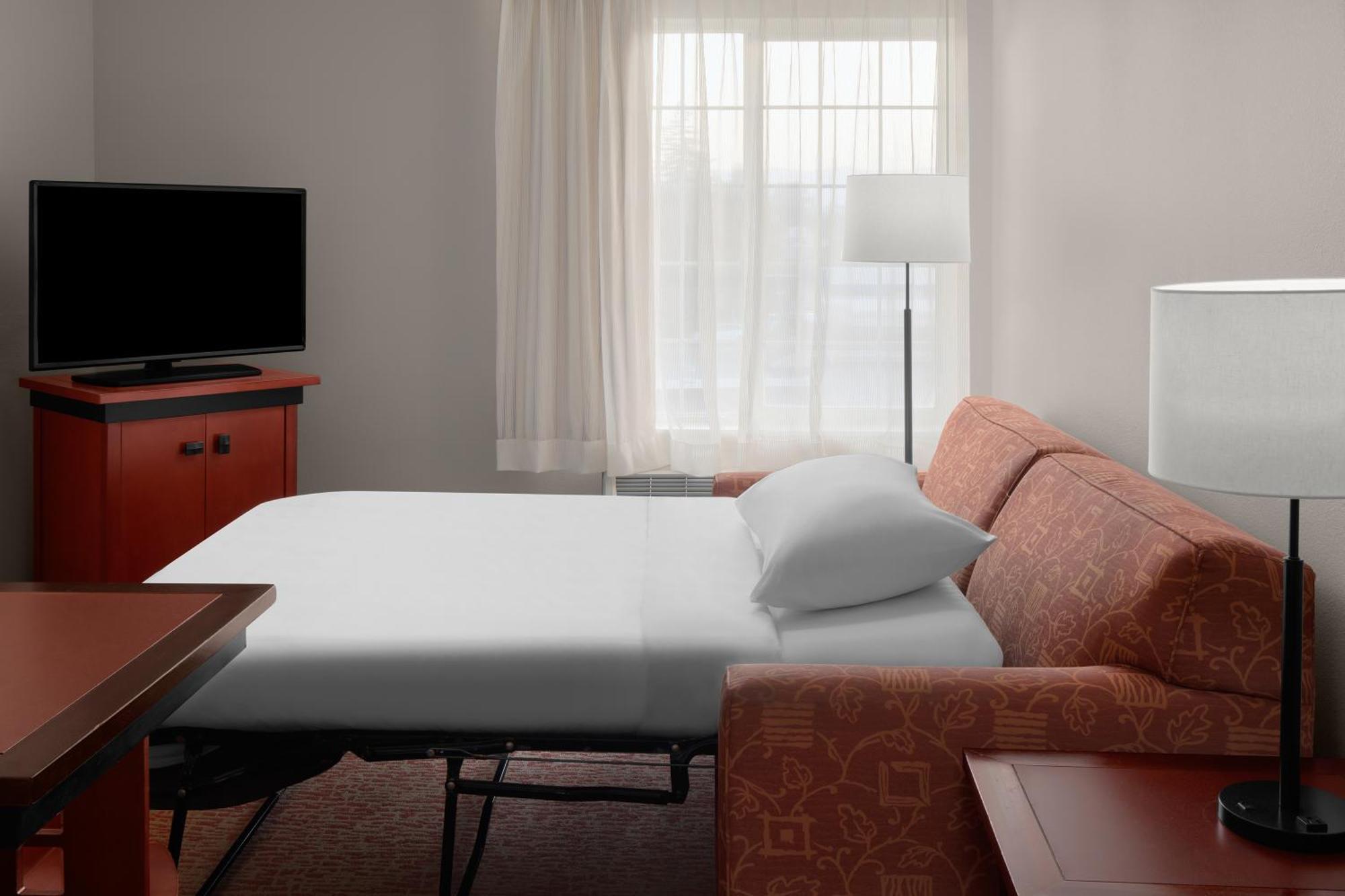 ลาร์กสเพอร์ แลนดิง แคมป์เบล - แอน ออล-สวีท โฮเต็ล Hotel ภายนอก รูปภาพ