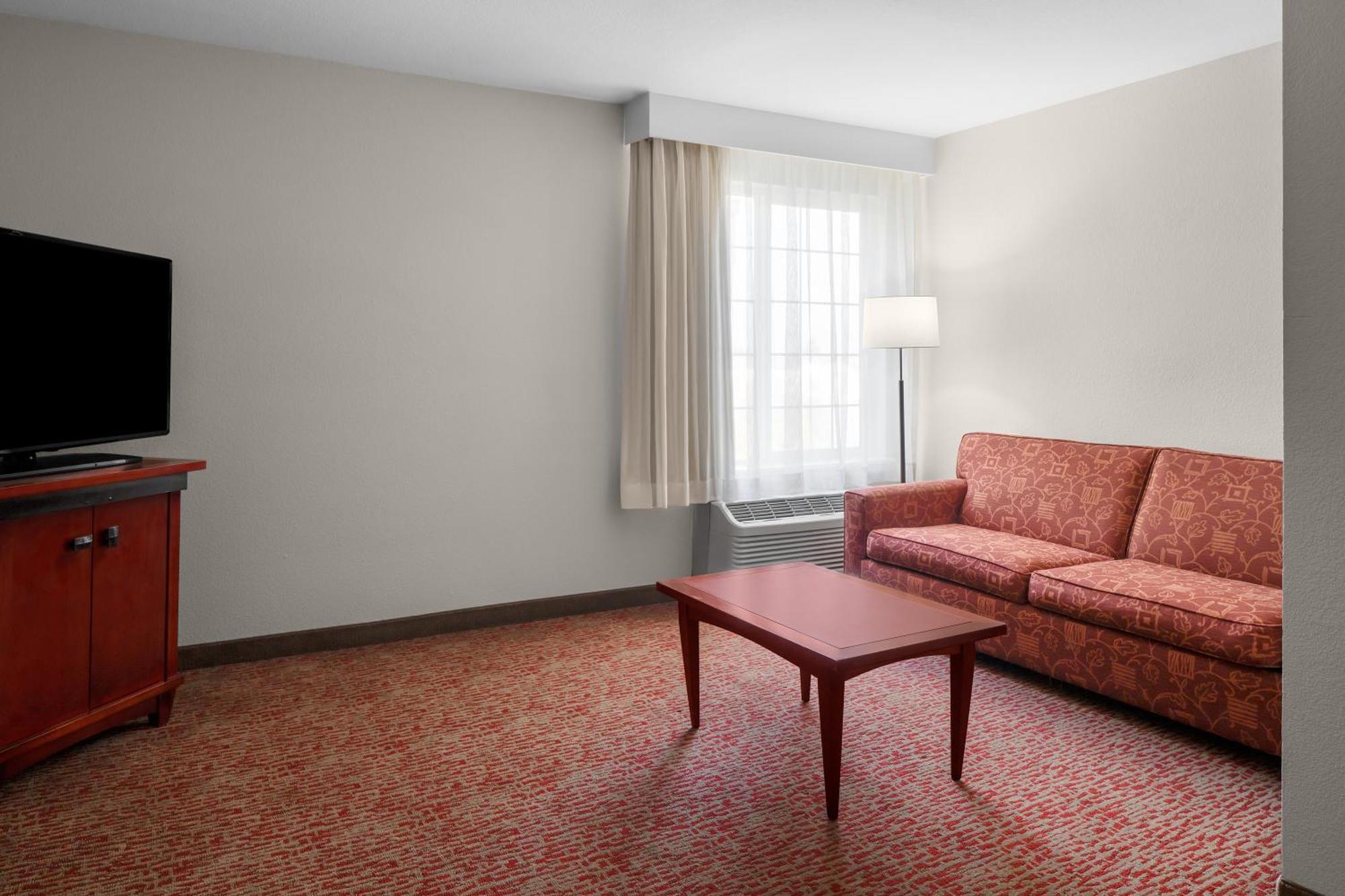 ลาร์กสเพอร์ แลนดิง แคมป์เบล - แอน ออล-สวีท โฮเต็ล Hotel ภายนอก รูปภาพ