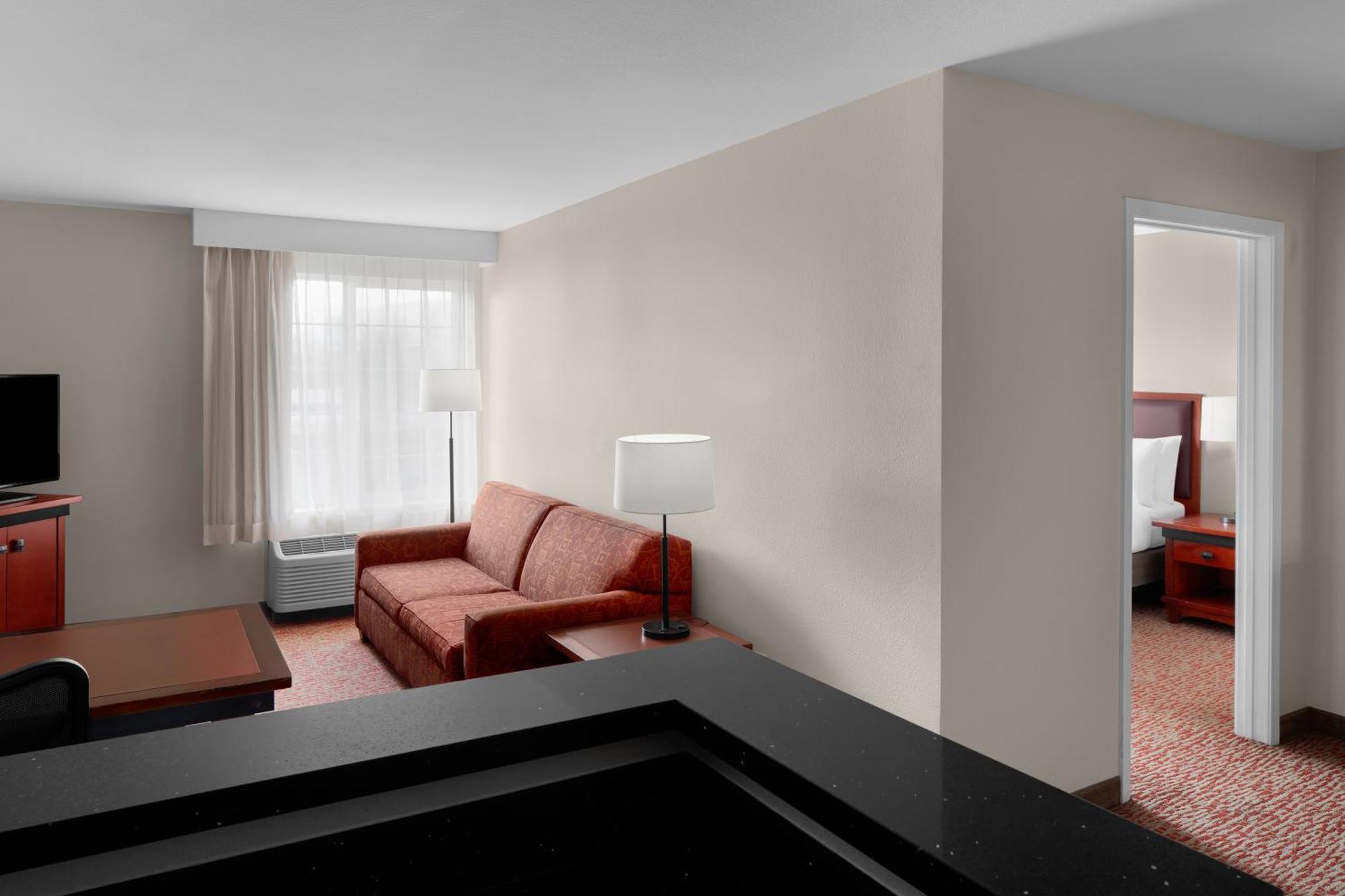 ลาร์กสเพอร์ แลนดิง แคมป์เบล - แอน ออล-สวีท โฮเต็ล Hotel ภายนอก รูปภาพ